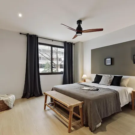 Aiguablava - 1 Bedroom And Pool In Pedralbes Barcelona